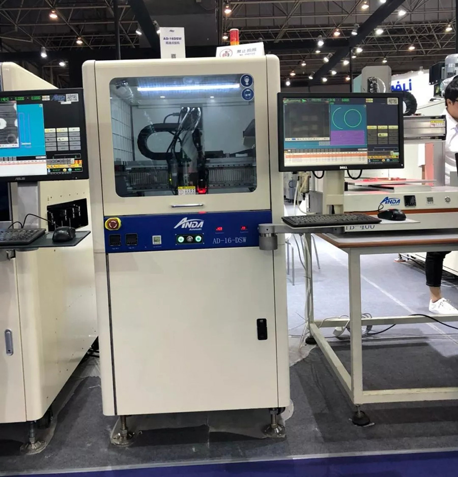 z6com·尊龙坚持自主创新，多部设备首次公开亮相 | 电子制造自动化展报道