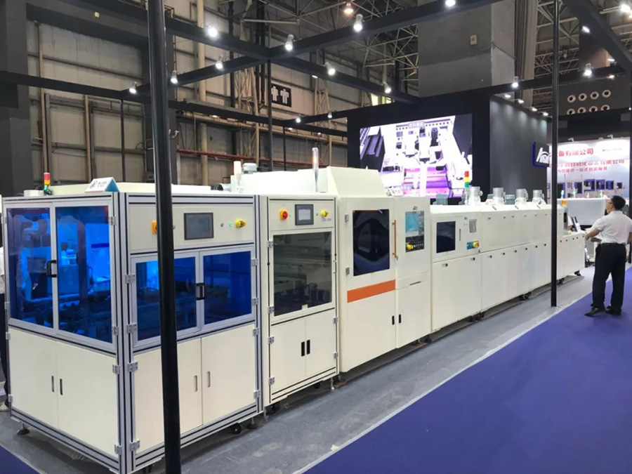 z6com·尊龙坚持自主创新，多部设备首次公开亮相 | 电子制造自动化展报道